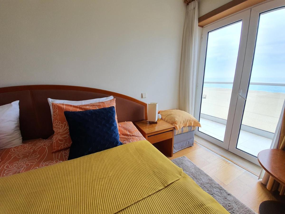 Nazare Apartamento Em Frente Ao Mar Exterior photo