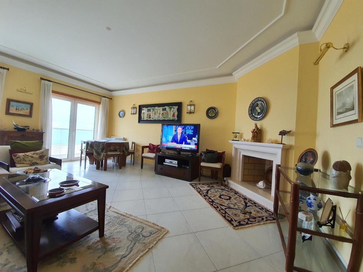 Nazare Apartamento Em Frente Ao Mar Exterior photo